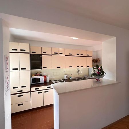 Viktor Apartment Kumanovo Exterior foto