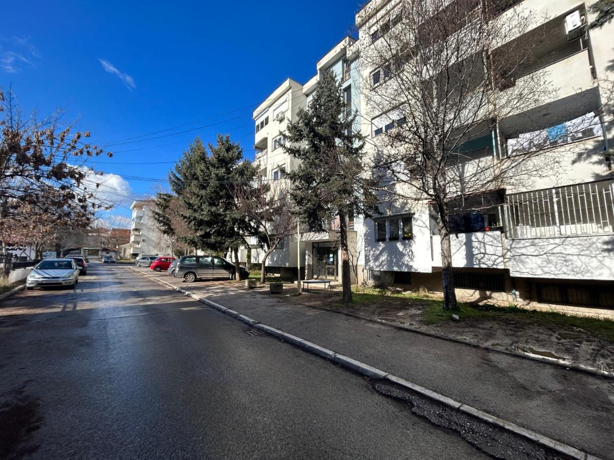 Viktor Apartment Kumanovo Exterior foto